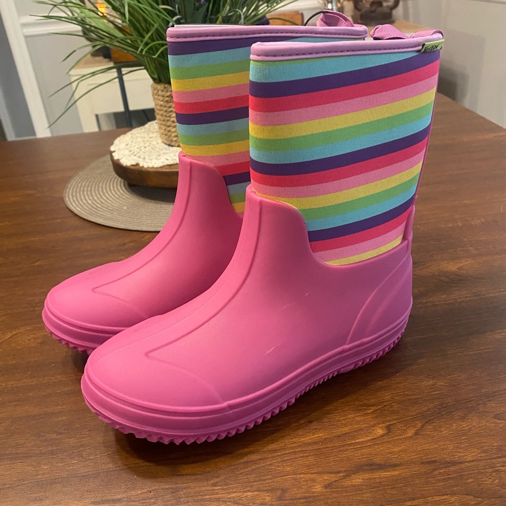 Western Chief Kids Freestyle Neoprene Outdoor Boot- big kids size 4